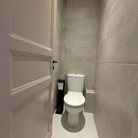 T2 Climatisé Au Centre Du Village Apartamento
